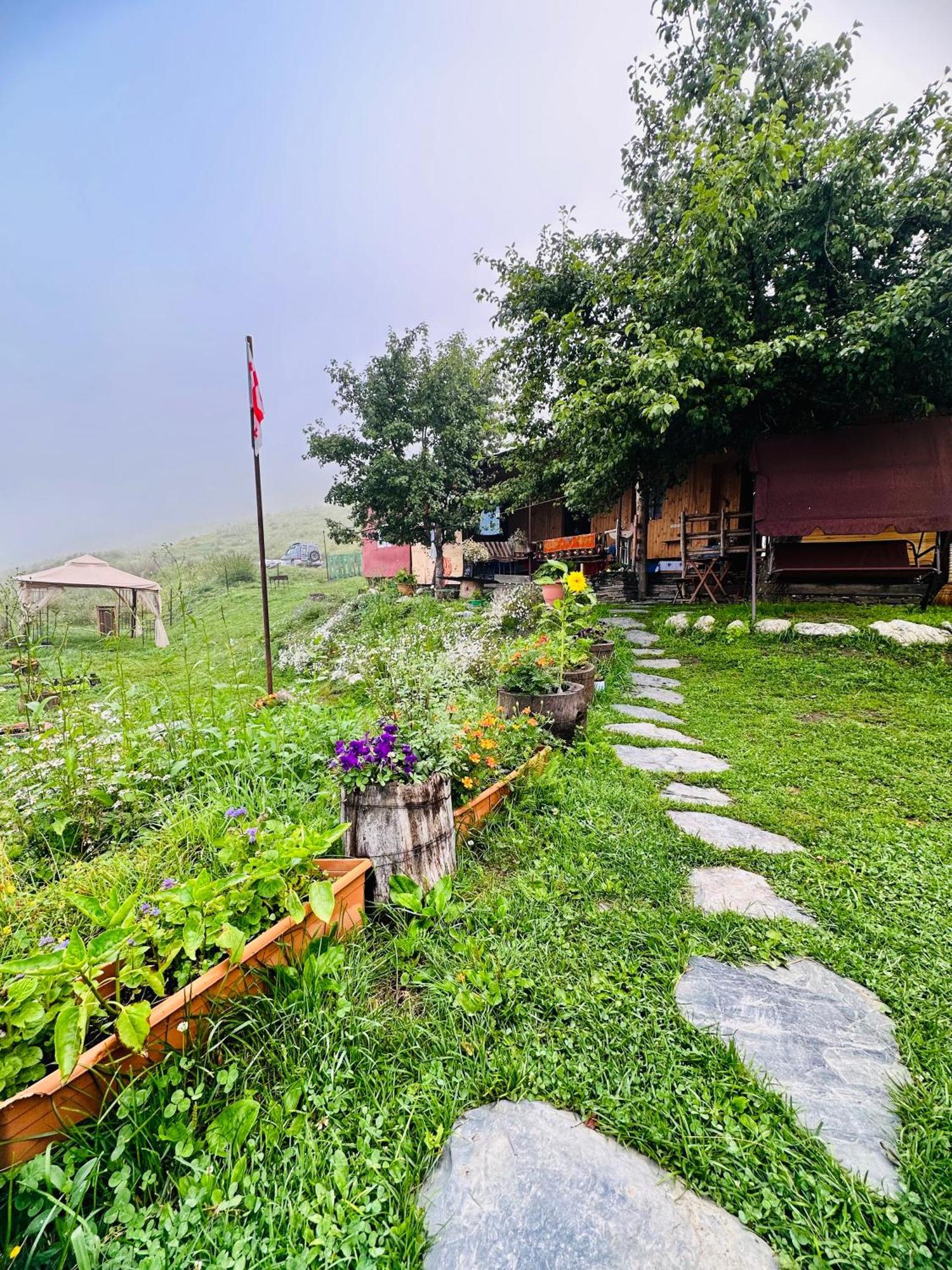 Pirikiti Hotel Akhmeta Exterior foto